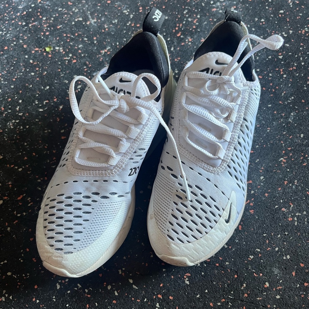 Nike Air 270 Women's White and Black Athletic Shoes
